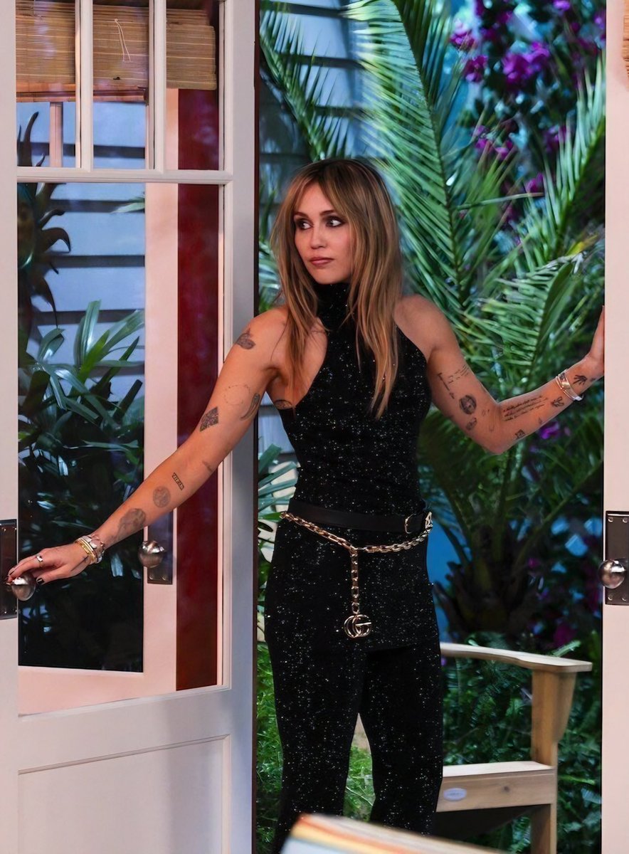 Miley+ #FANSITE #FANACCOUNT tweet media