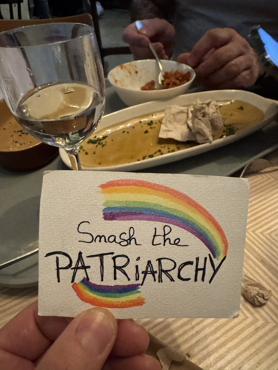 Moustache tweet media