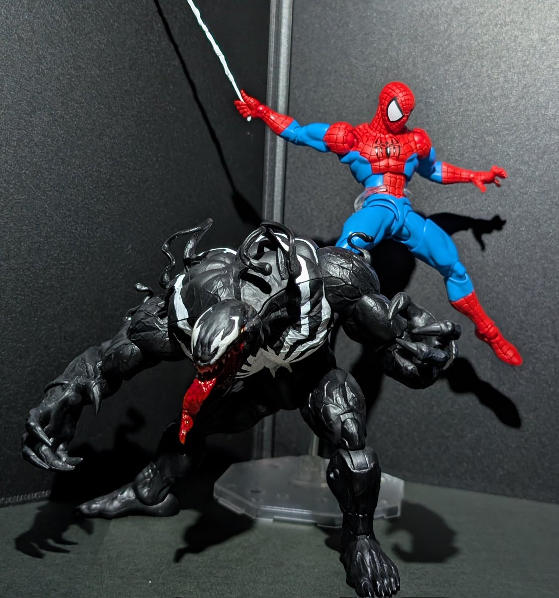 キャットメン tweet media