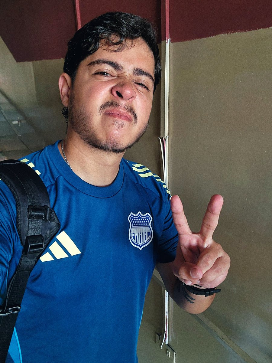 𝘽𝙀𝙉𝘾𝙃𝙊 𝙍𝙊𝙈𝘼𝙉 𝙍-𝙇. tweet media