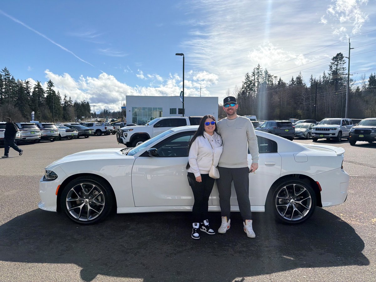 WilderAuto's tweet photo. Congratulations to Andrea on your new 2025 Nissan Kicks, Frank and Frankie on your new 2018 Jeep Cherokee, Aaron and Ashley on your new 2023 Dodge Charger, and Jasmine on your new 2026 Toyota 4Runner! They are happy customers of Lauren. https://t.co/Ao9XzC8fP3