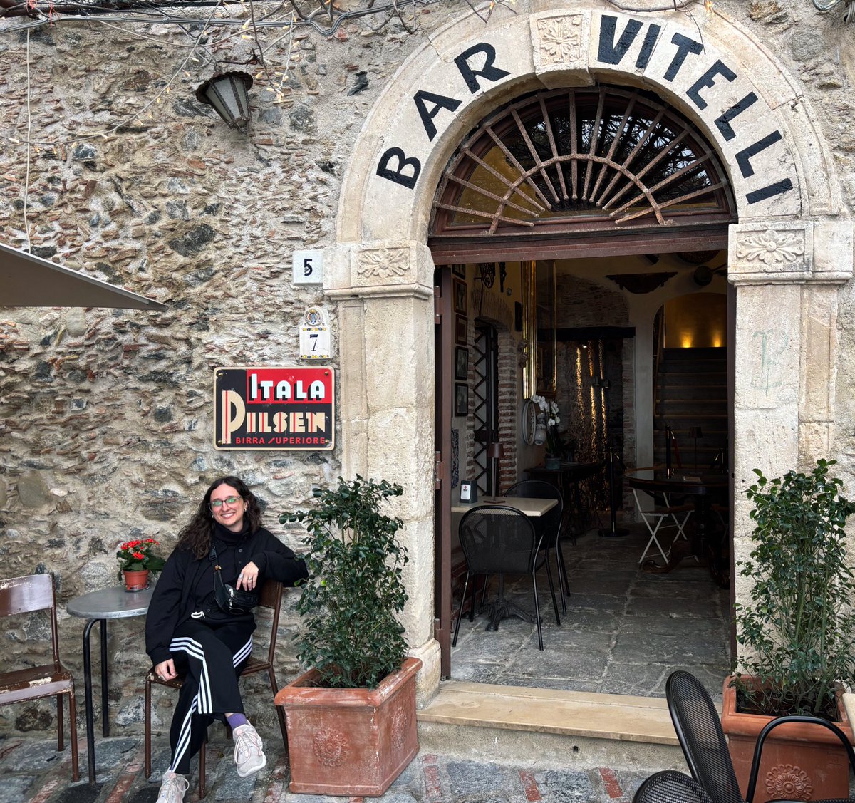 agus del rey tweet media