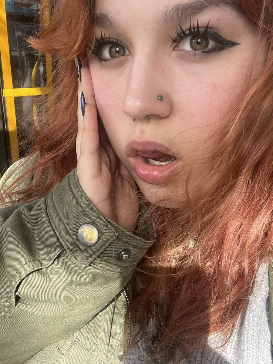 abi 🎧 tweet media