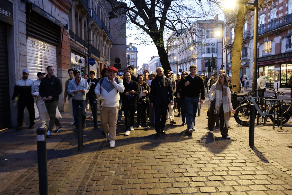 M_lalane's tweet photo. Merci à tous nos soutiens pour cette belle campagne dynamique et joyeuse à la rencontre des habitants pour protéger l’avenir de notre belle ville!  

Merci aux Toulousains pour leur accueil chaleureux et dimanche on vote tous Protégeons l'Avenir avec Jean-Luc Moudenc 💜 https://t.co/j9X8LWM6Lf