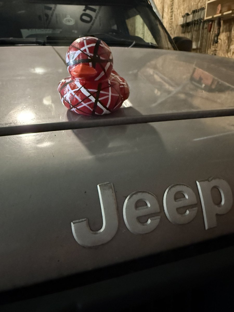 MrEd_EVH's tweet image. So my Daughter wanted me to have duck for my Jeep. I said…make sure it’s one I would like. She knows me too well. Custom one off VH duck. #jeep #vanhalen
