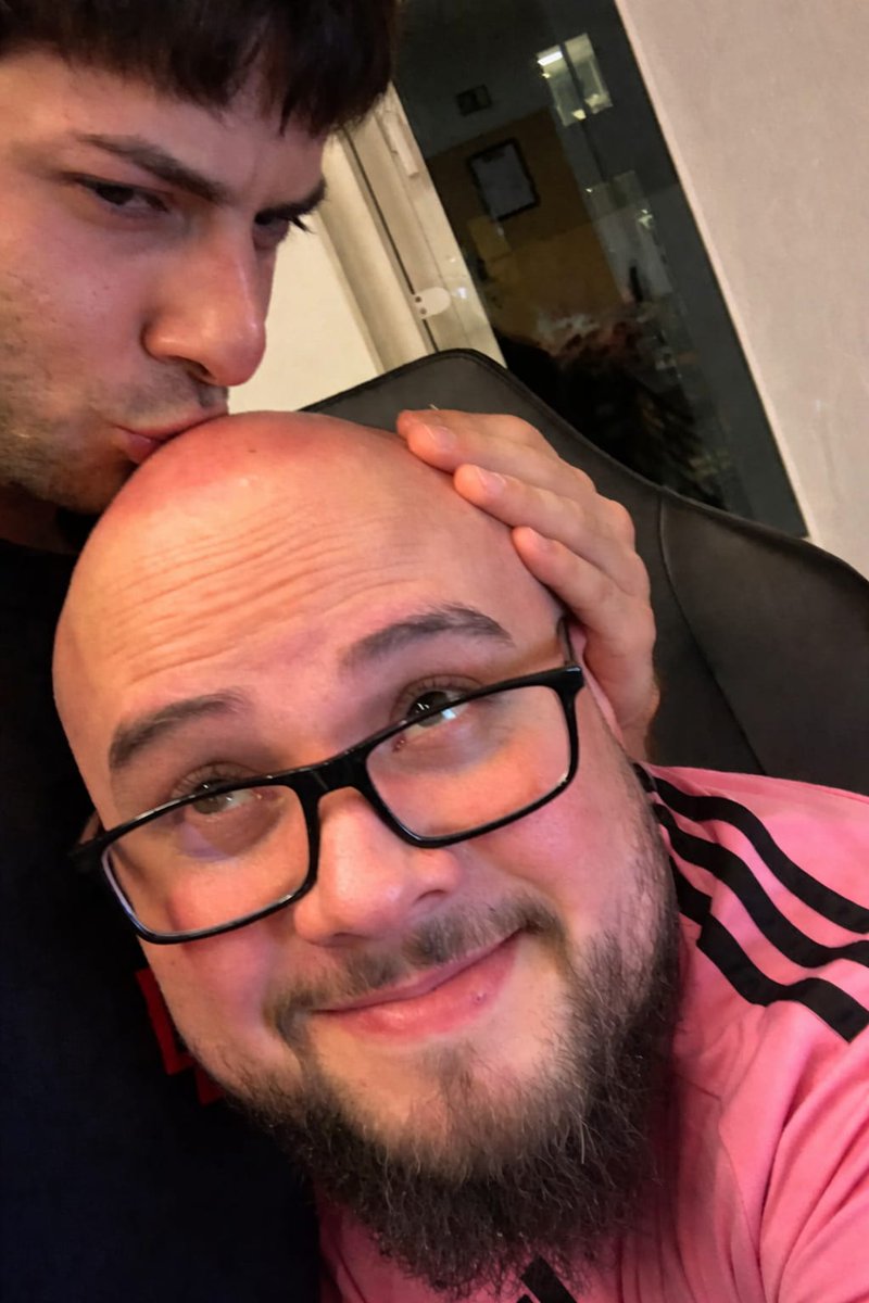 👨‍🦲este es el pelado👨‍🦲del apoyo👨‍🦲comparte y tendrás 10 años de 👨‍🦲apoyo maximo👨‍🦲