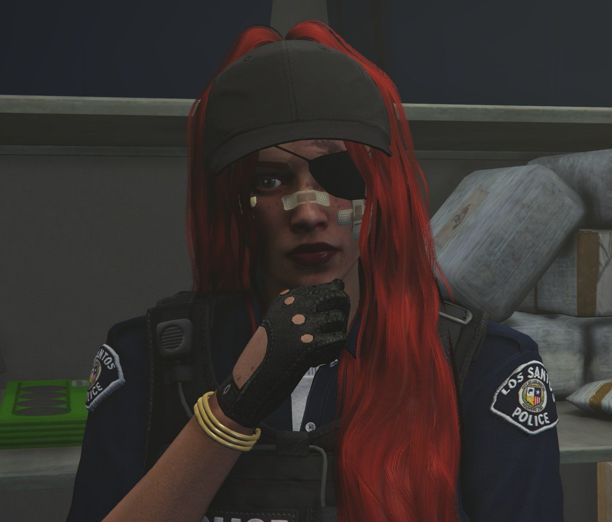 One Smol Bumble tweet media