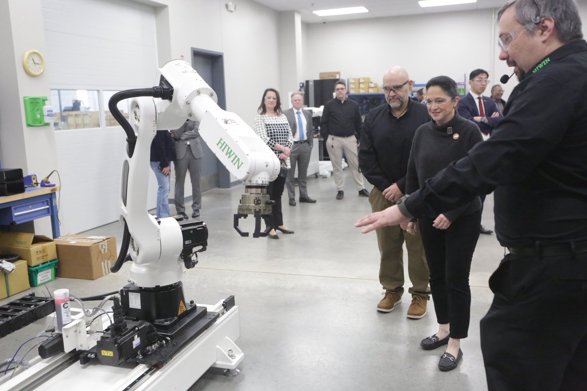 Illinois Comptroller tweet media