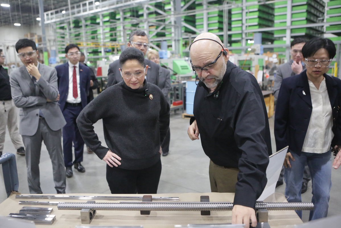 Illinois Comptroller tweet media