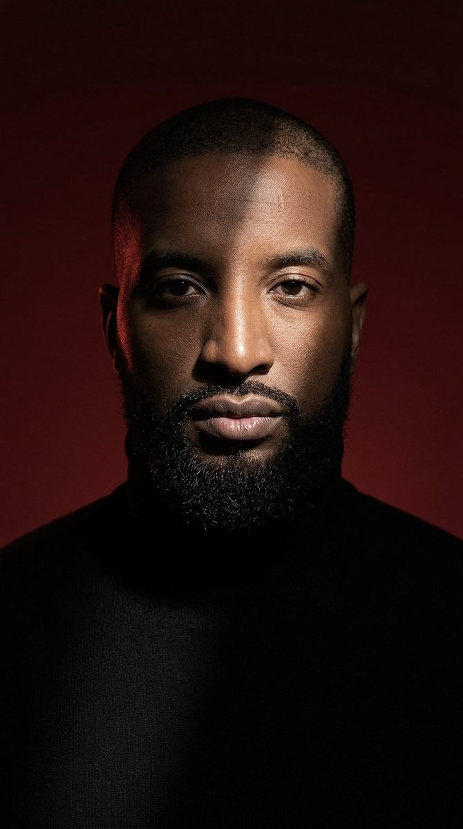 FlashForwardmg's tweet photo. What if I told you I can create your professional headshots in any style, without a studio, deliver the next day for only $100 would you do it? https://t.co/eDe6J4H5uZ