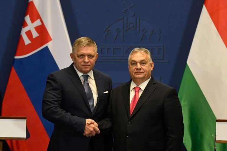 MarcoRizzo1959's tweet photo. Fico ed Orban fermano i 90 miliardi  di Euro promessi dalla UE a Zelenskij!
Ancora una volta il popolo italiano deve ringraziare Ungheria e Slovacchia se i nostri soldi non sono finiti di nuovo nei cessi d'oro ucraini. https://t.co/Y9oxJRQA7Z