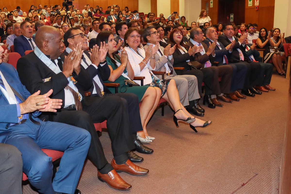 Colegio de Abogados de Lima tweet media