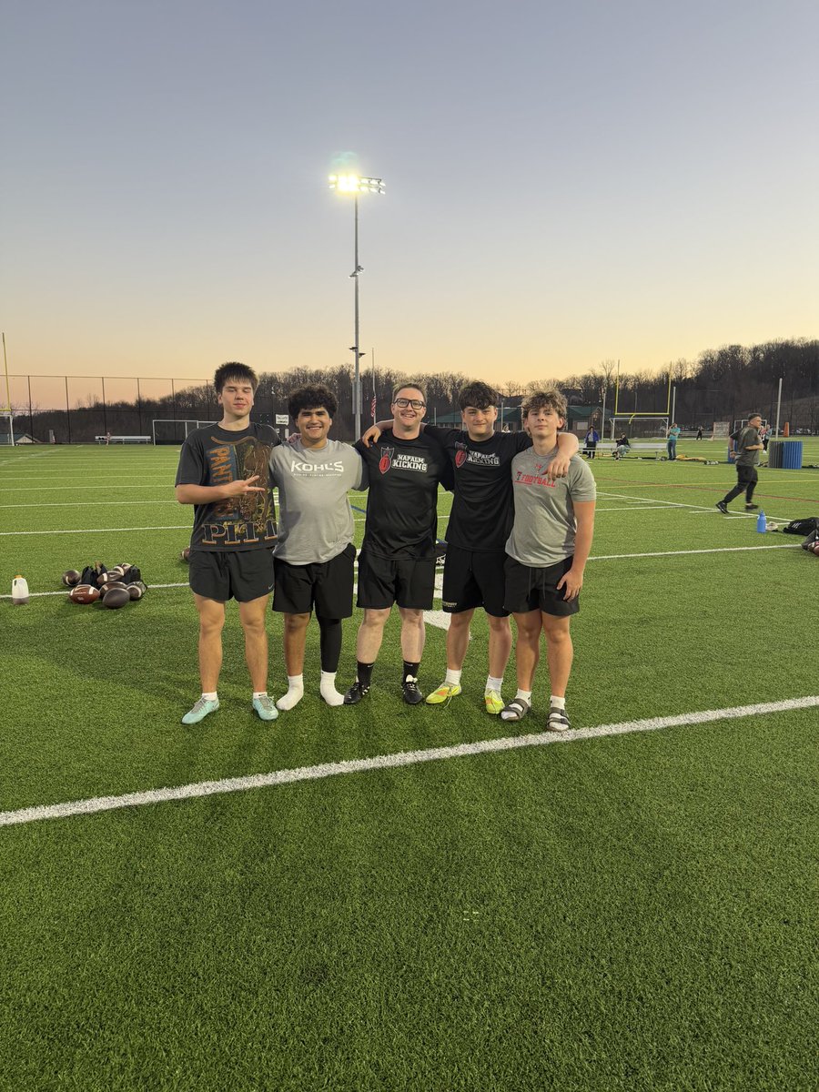 Napalm Kicking tweet media