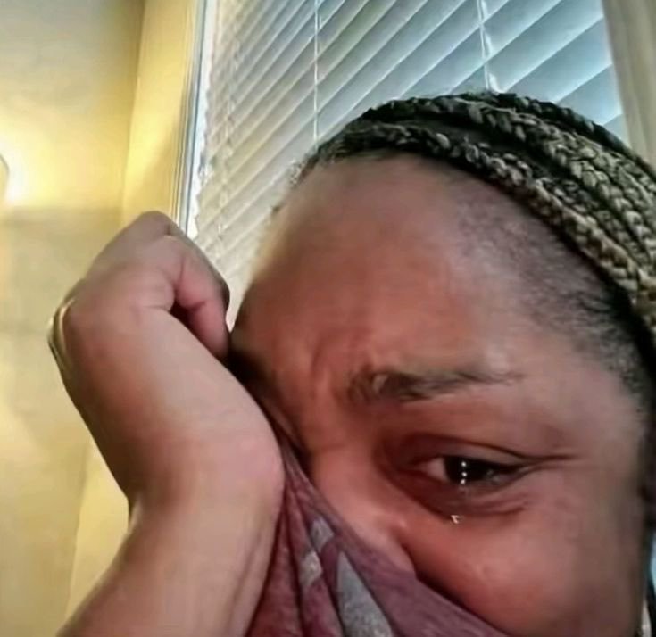 "hope you know say the last time wey man u play champions league - you dy 200l and now you’re a graduate"
This guy dong kee me😭😭