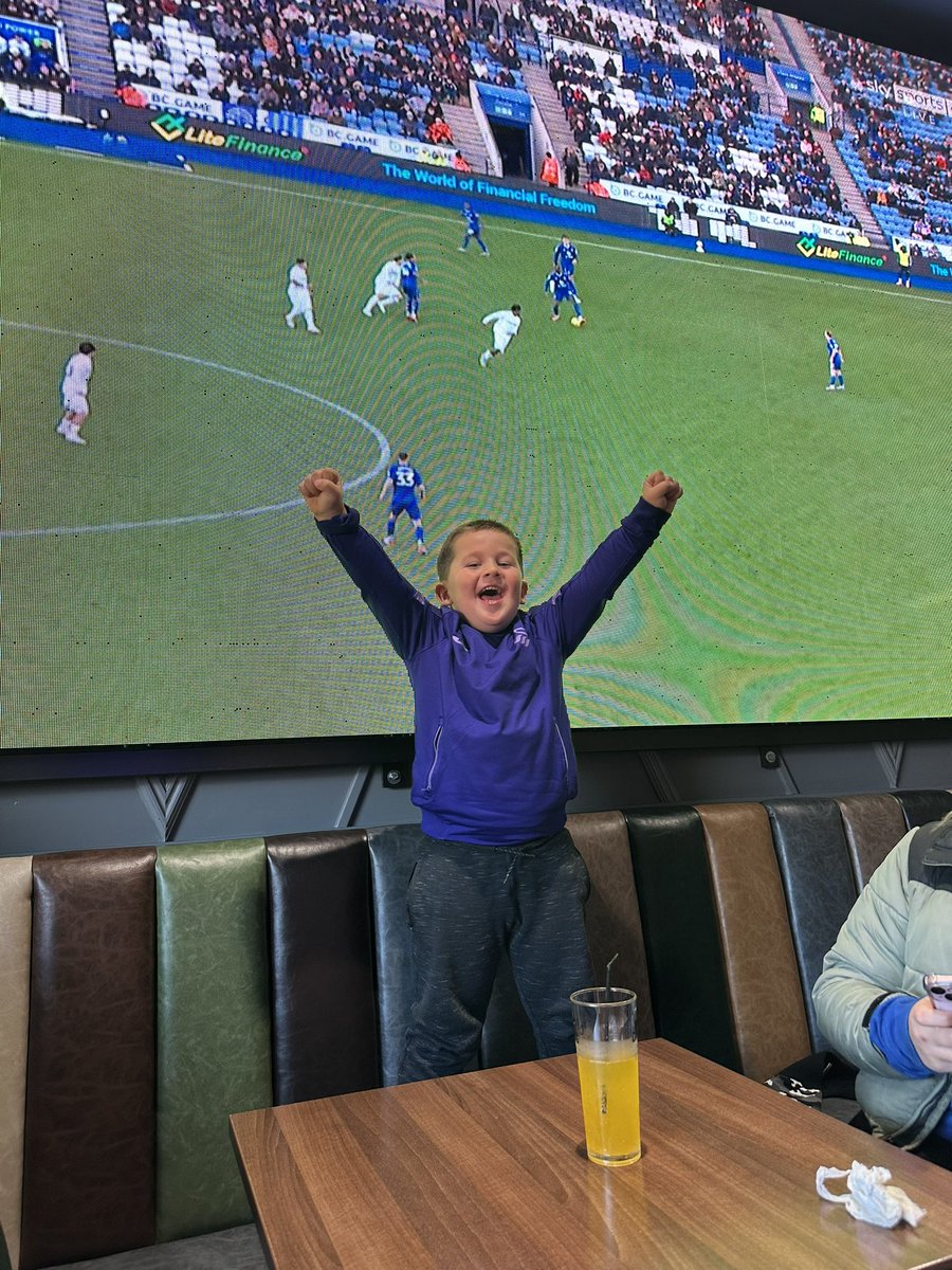 Rhys 🦢🦢 tweet media