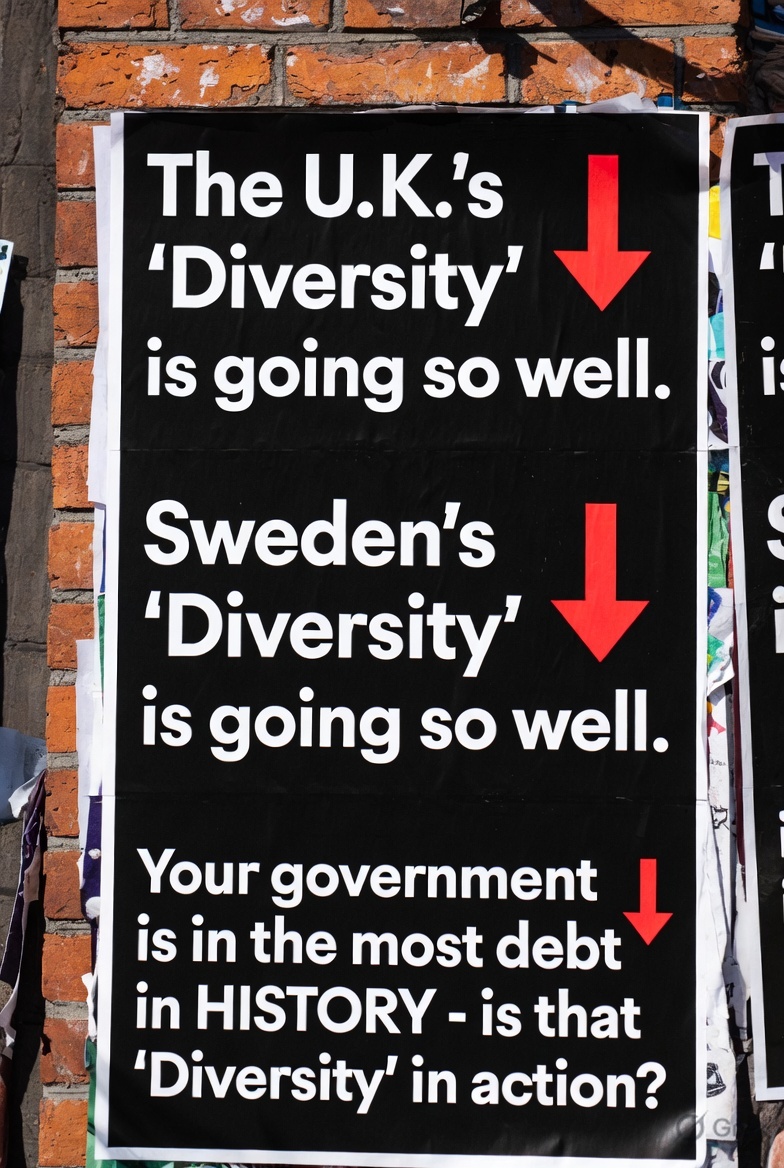 THAT'S RIGHT tweet media