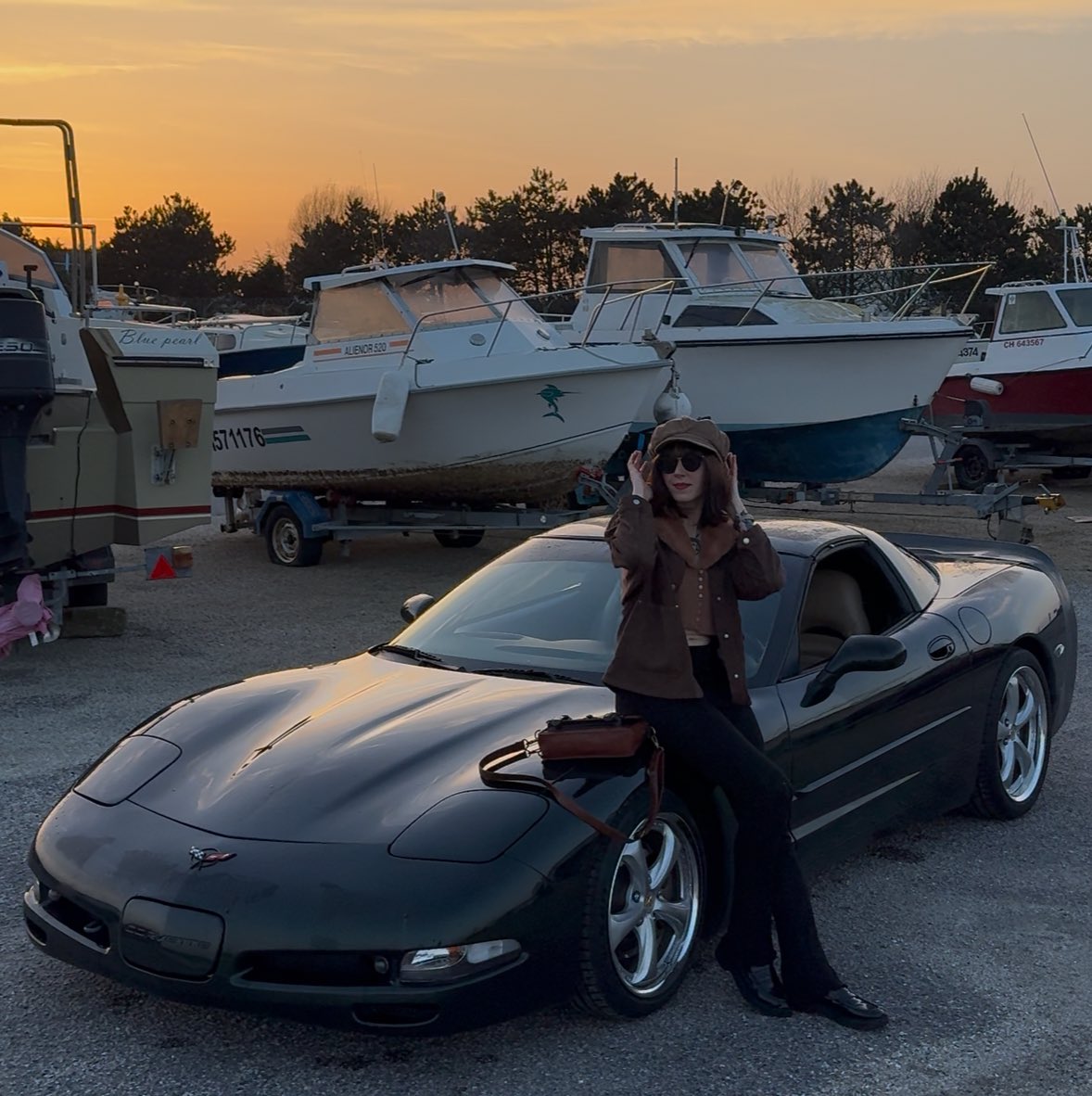 Mewstelle tweet media