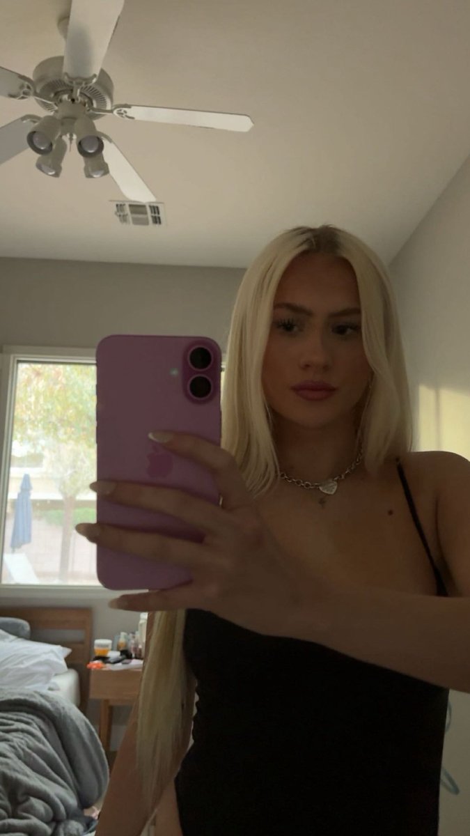 ‎‏ً tweet media