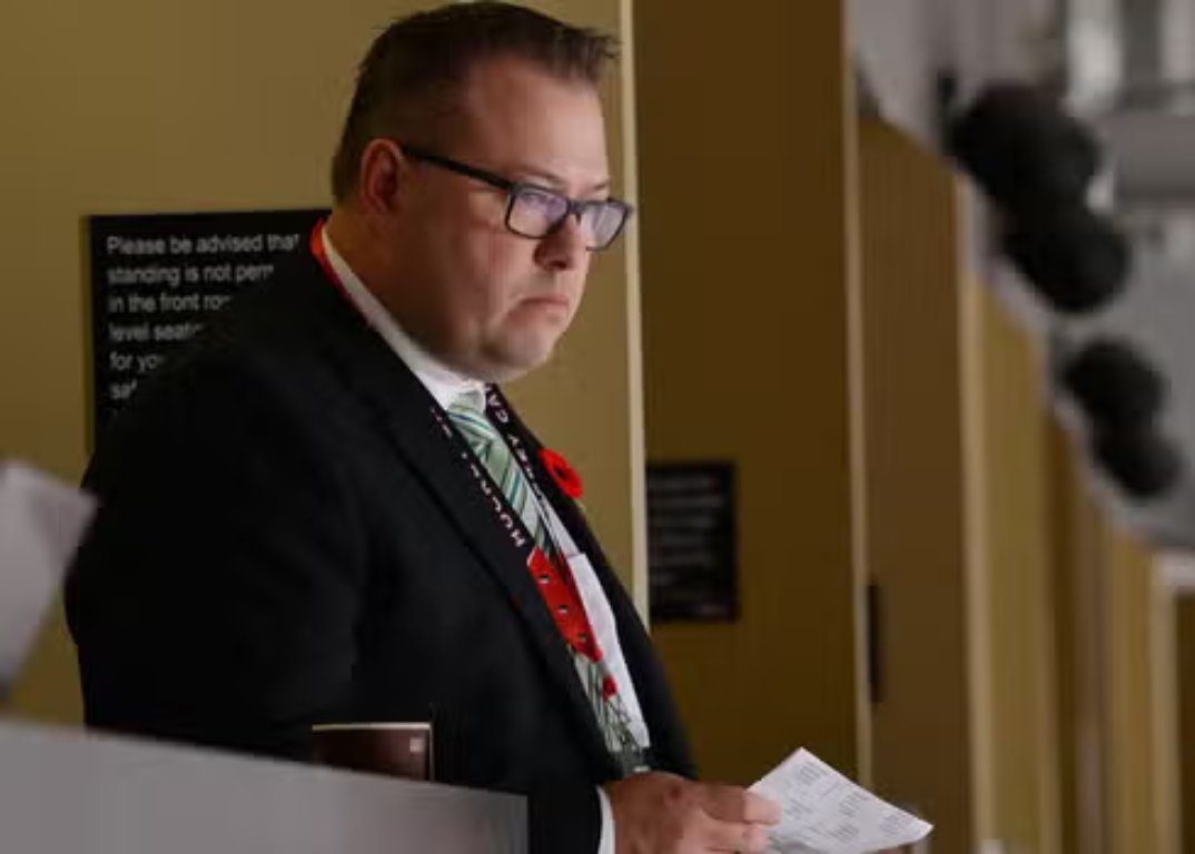 Dave Thomas tweet media