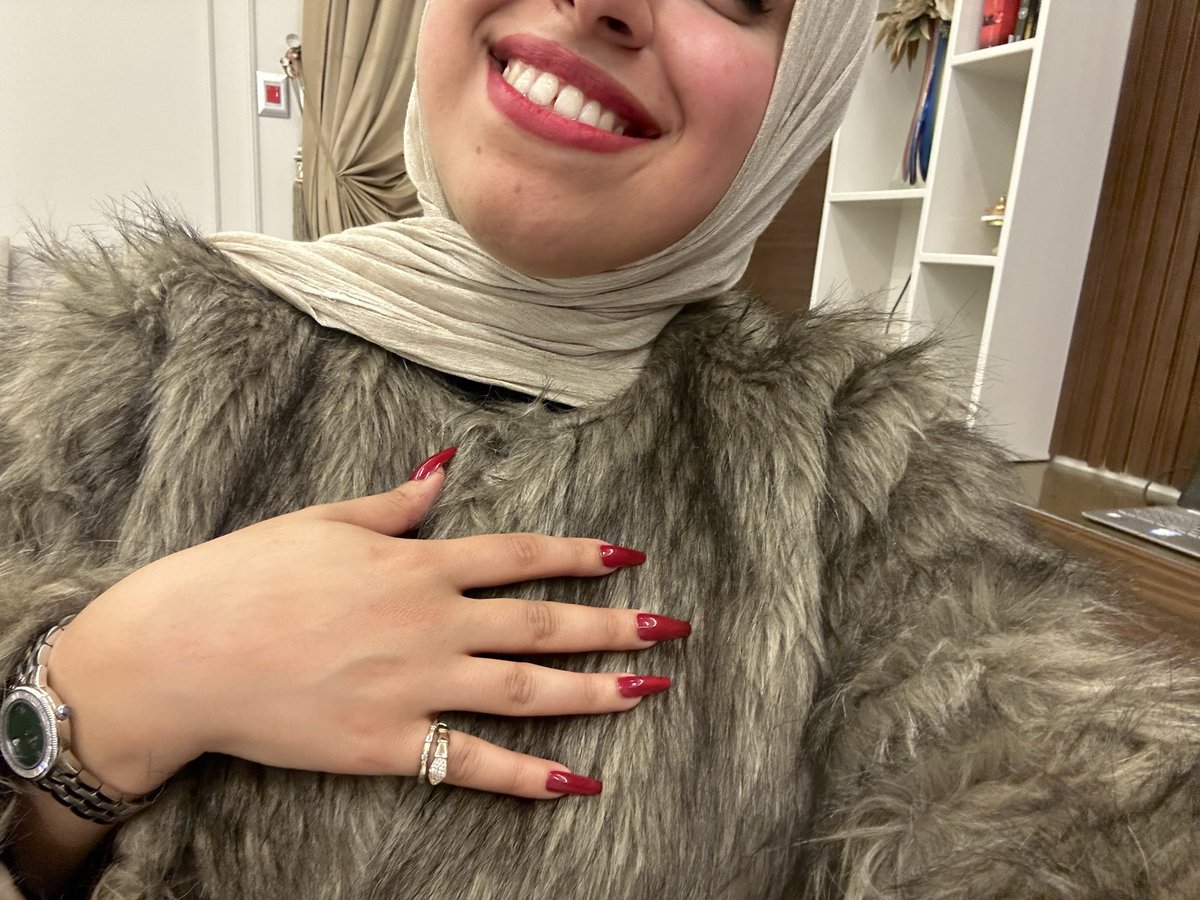 هَــدِيــر tweet media