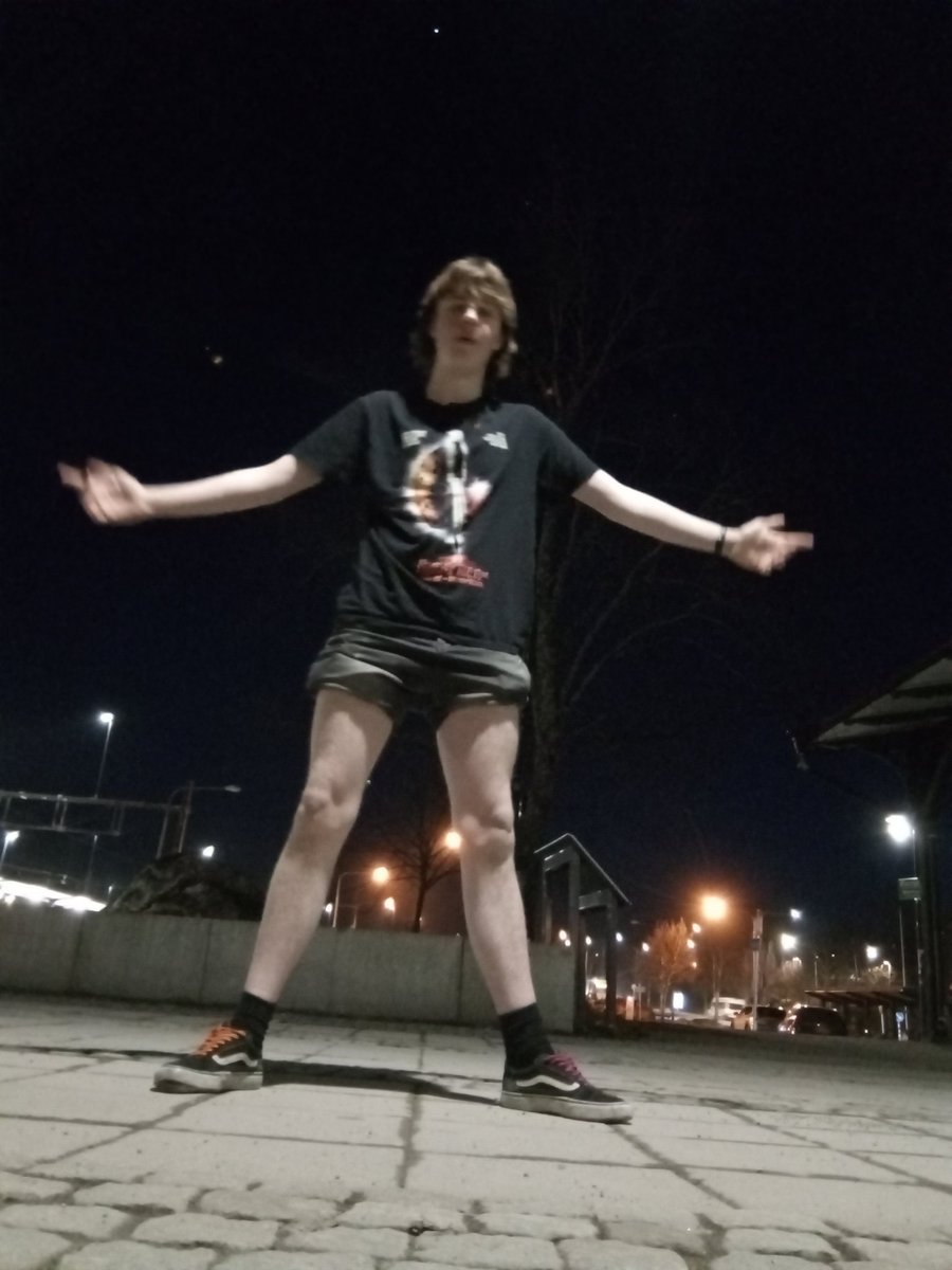 whats up gang.
is my street wear good.