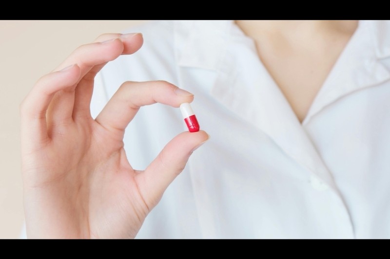 Álcool e Antidepressivos: Uma Mistura que Engana o Cérebro - Antidrogas antidrogas.com.br/2026/02/25/alc…