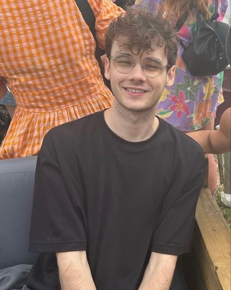 GHOSTBUR tweet media