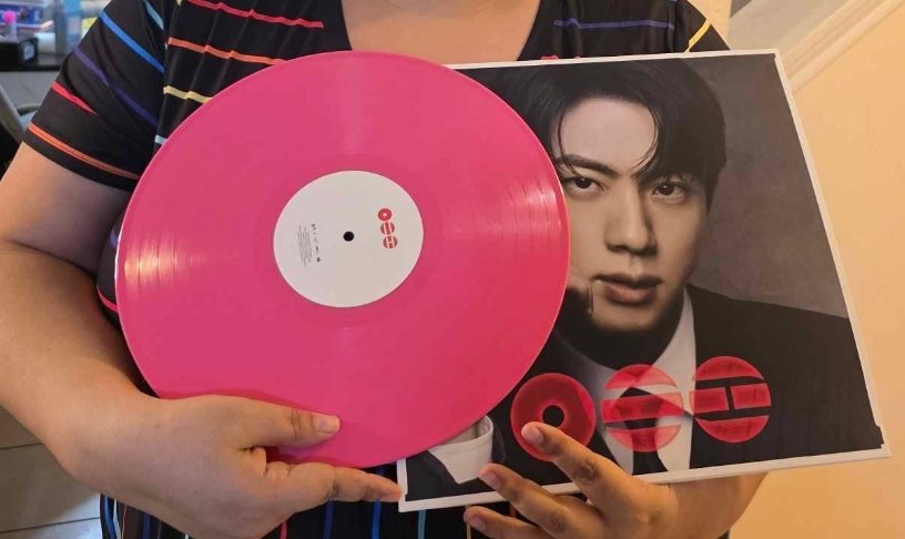 Emily Sloan - comms open tweet media