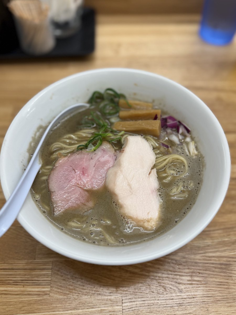 27kenmore1's tweet photo. 2026.03.18(水)【亀有】
『 ラーメン  いいかお 』
📍東京都葛飾区亀有3-27-4
濃厚煮干しラーメン  1,100円
・無化調

濃厚煮干しの筈なのに、塩っぱすぎず、喉越しがスーッとして完飲！！
麺も流石の菅野製麺所さん！
美味い!!美味い!!美味い!! https://t.co/aY6etKZRmv