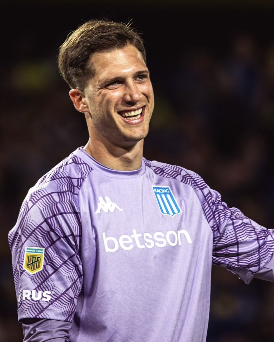 Data Racing 👑 tweet media