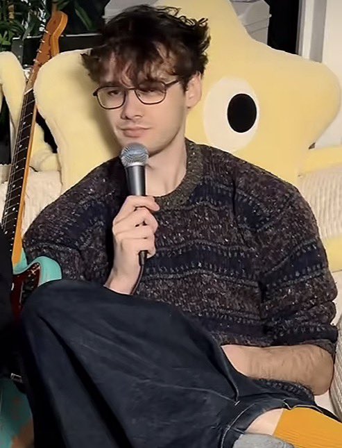 CRINGELORDBUR tweet media