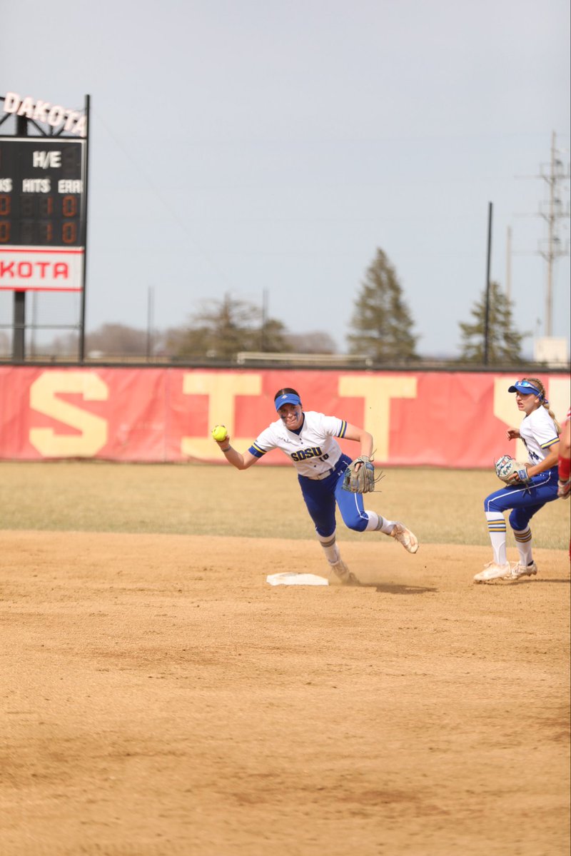 Jackrabbit Softball tweet media