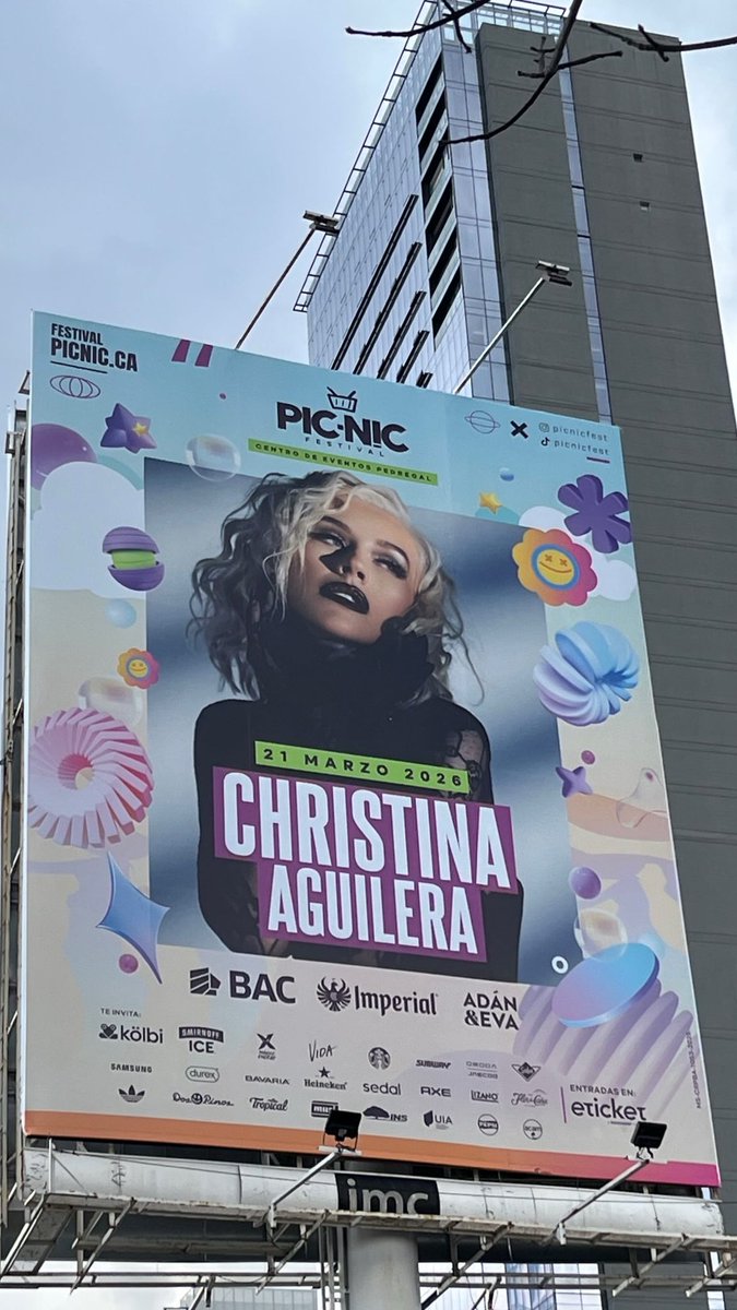 hebg1989's tweet image. #xtina #picnic #CostaRica
