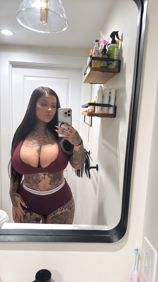 Valentina tweet media