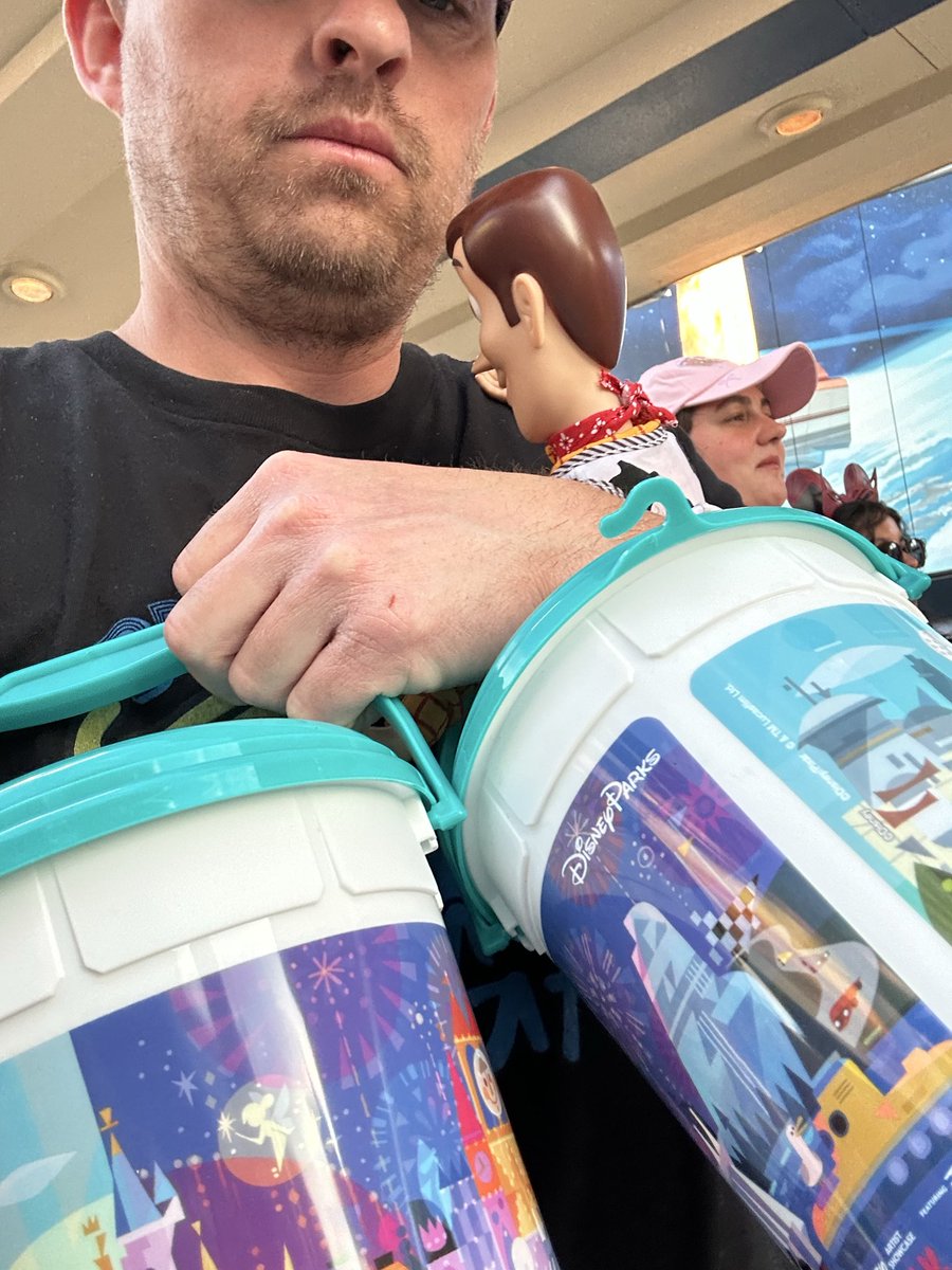 Todd Llewellyn tweet media