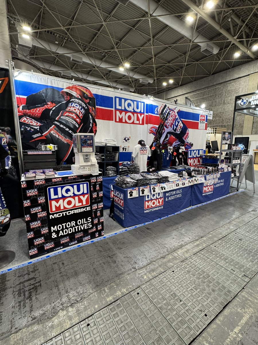 昨日の大阪モーターサイクルショー初日、LIQUIMOLYブース大盛況でした❗️途中、ちゅきまろさんが遊びに来てくれましたよ🤗

2日目もスタッフ一同、盛り上げていきます👍

#大阪モーターサイクルショー #liquimoly #谷尾商会 #ちゅきまろ #インテックス大阪