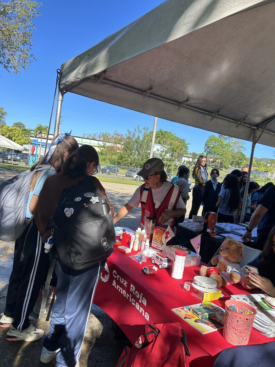 Cruz Roja PR tweet media