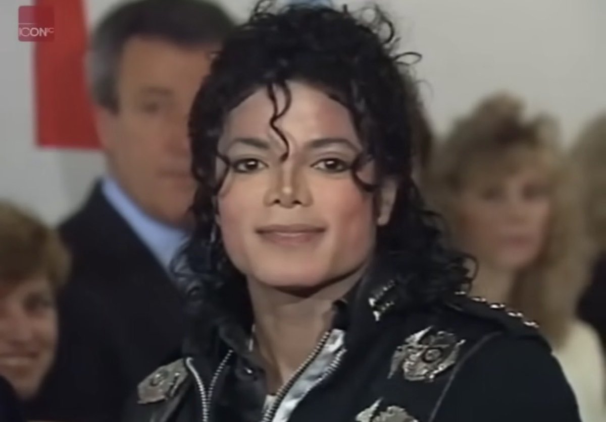 Via ~ 𝙼𝙹 𝚋𝚒𝚘𝚙𝚒𝚌 𝚎𝚛𝚊 tweet media