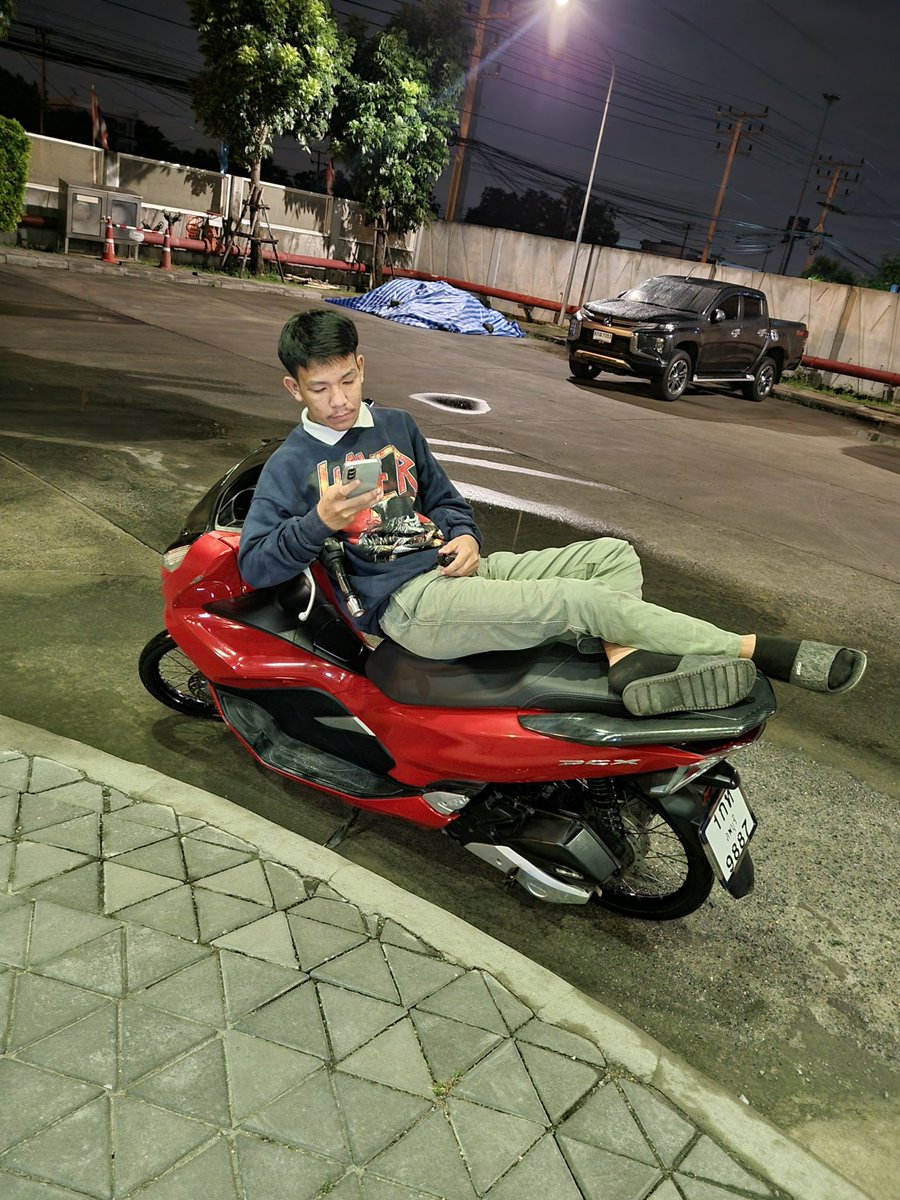 เกอร์ tweet media