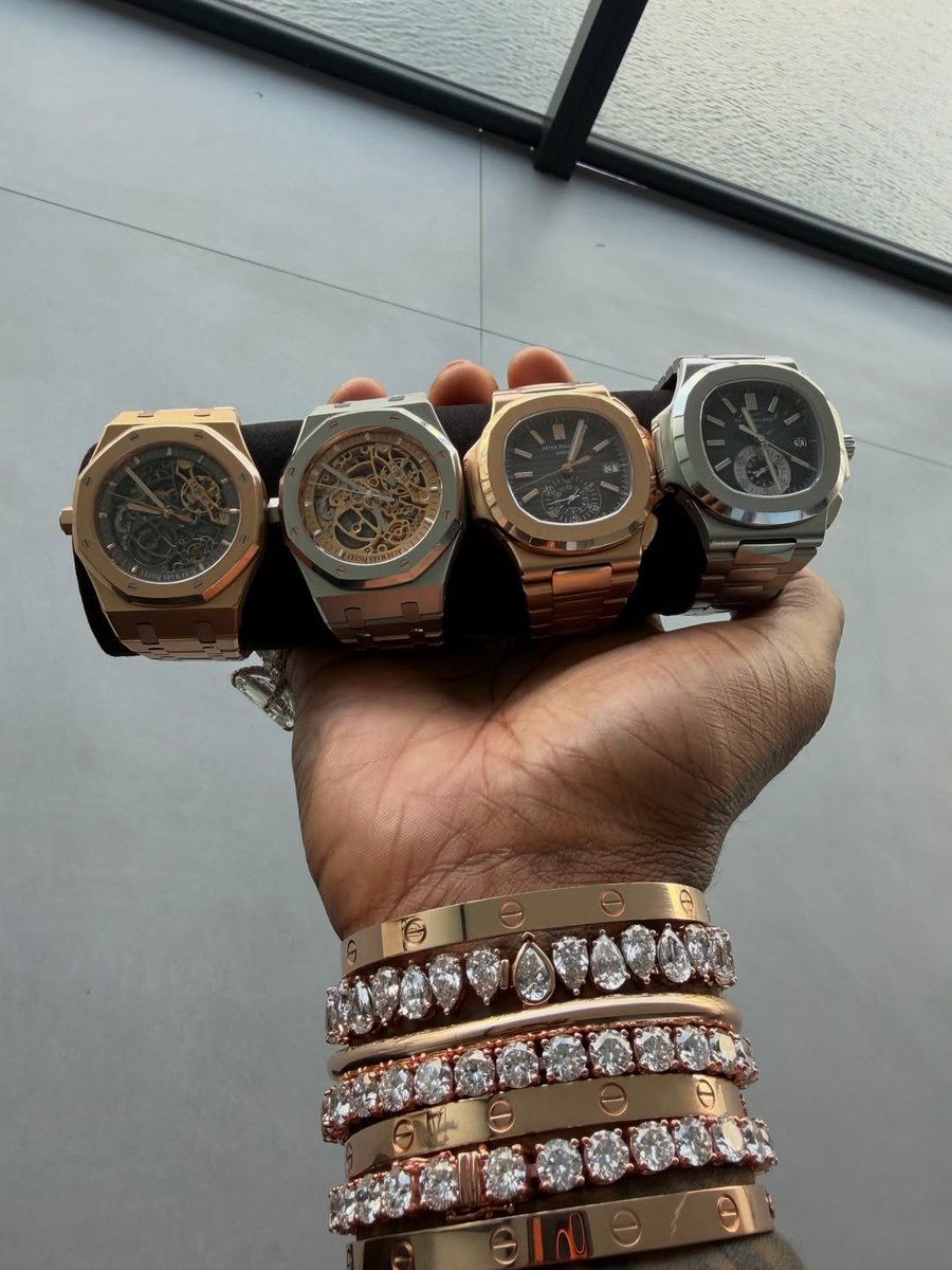 Complex Style tweet media