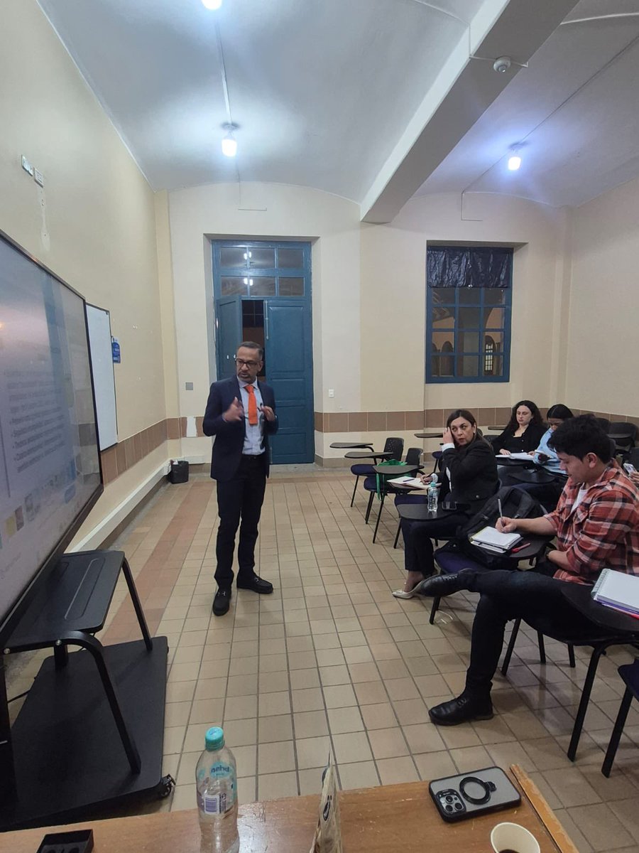 Jhony  Batalla  Mena tweet media