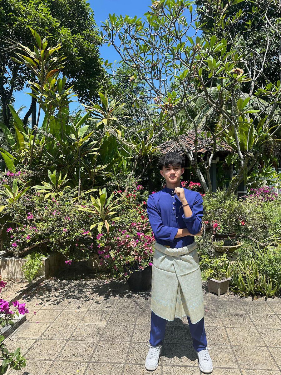 tahun ni warna dark blue 💙