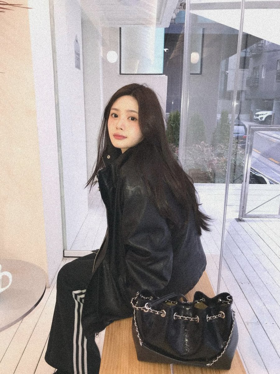 郑, 𝘼𝙜𝙖𝙩𝙝𝙖. tweet media