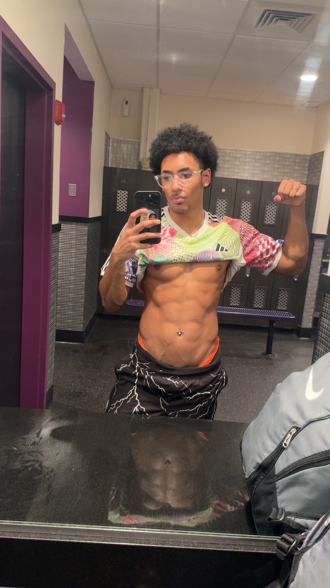 BurtonJr⚡️ tweet media