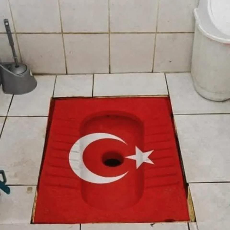 RebinSroosht tweet media