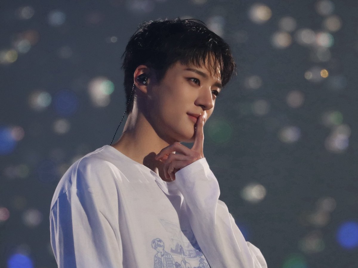 𝐵𝐹. tweet media