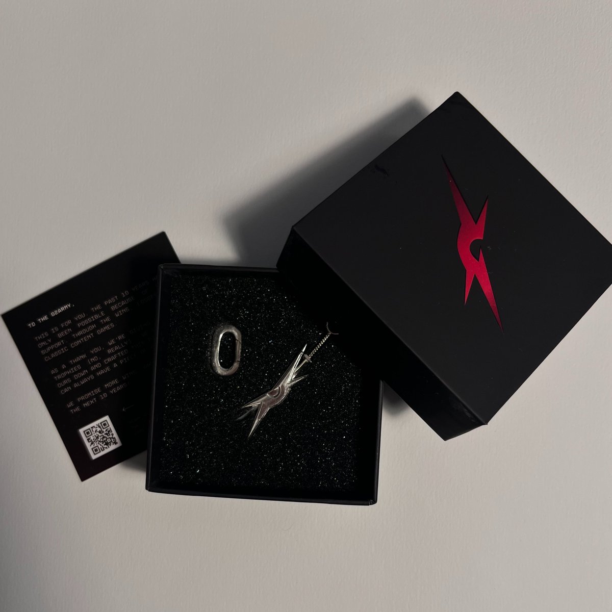 G2 julie tweet media