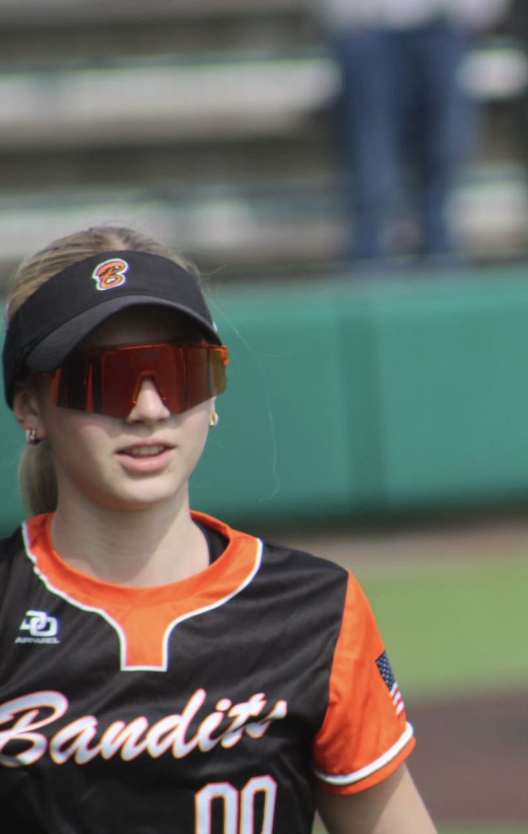 Riley Mae Smith tweet media