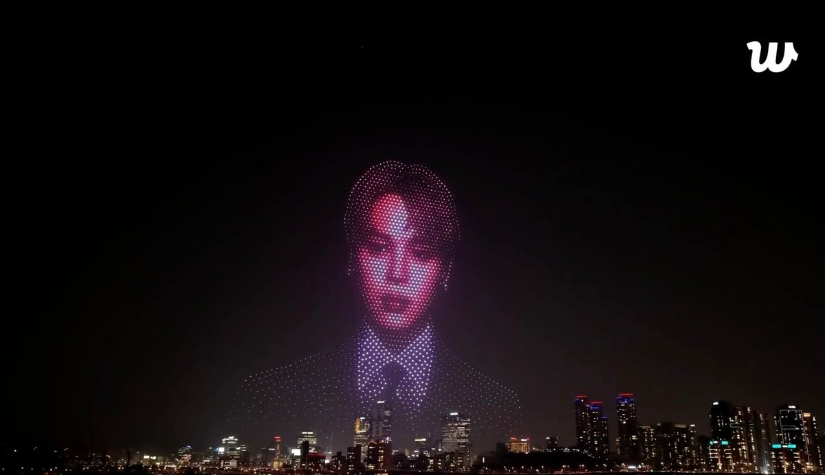SouthernDCPost's tweet photo. #SDCP_ENews  | Seoul, SK
WORTH THE WAIT 💜💚💚

BTS lights up the sky with a stunning drone show on Weverse, teasing tracks from Arirang.

All eyes on their comeback at BTS THE COMEBACK LIVE | ARIRANG. ✨

#BTS #BTSARMY #Arirang #Swim #Weverse #Kpop #KPOPCONCERT
#SouthernDCPost https://t.co/v9KA35J4yg