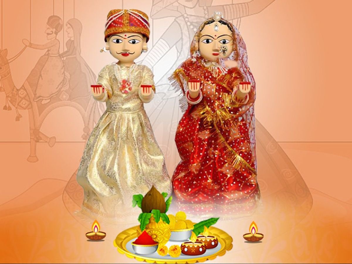 राजस्थान की समृद्ध सांस्कृतिक विरासत, लोक आस्था और गौरवशाली परंपराओं के जीवंत प्रतीक पावन पर्व गणगौर की आप सभी को हार्दिक शुभकामनाएँ।

यह उत्सव माँ गौरी और भगवान शिव के प्रति श्रद्धा, दांपत्य सौभाग्य, समर्पण और सामाजिक सामंजस्य का सुंदर प्रतीक है जो हमारी परंपराओं की गहराई और